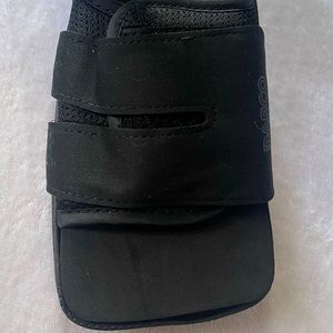 NEW Darco Black Surgical Shoe